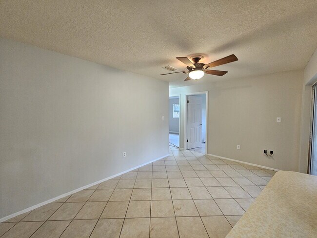 Building Photo - 4/2 Merritt Island Home