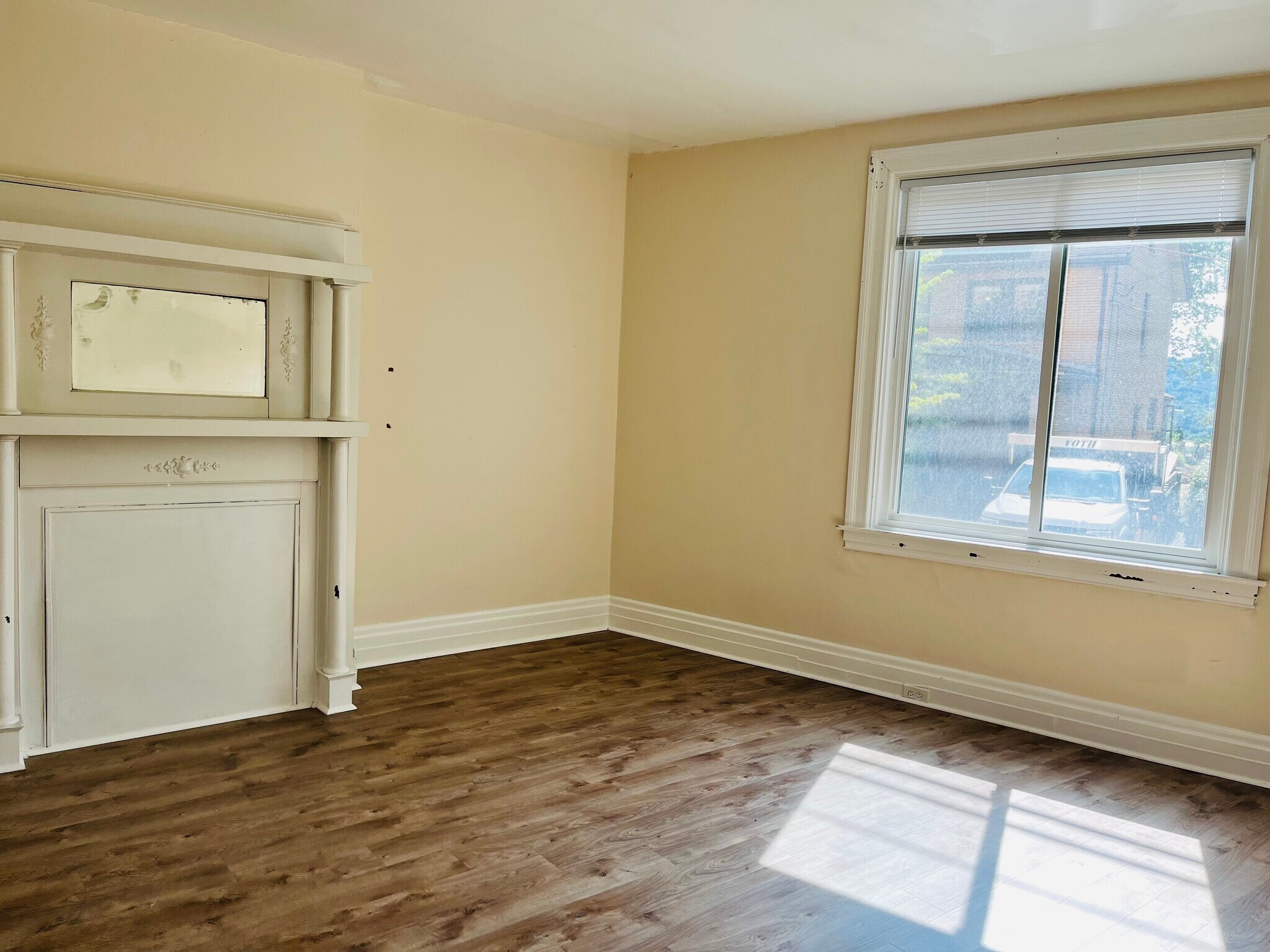 Building Photo - 1630 Lowrie St