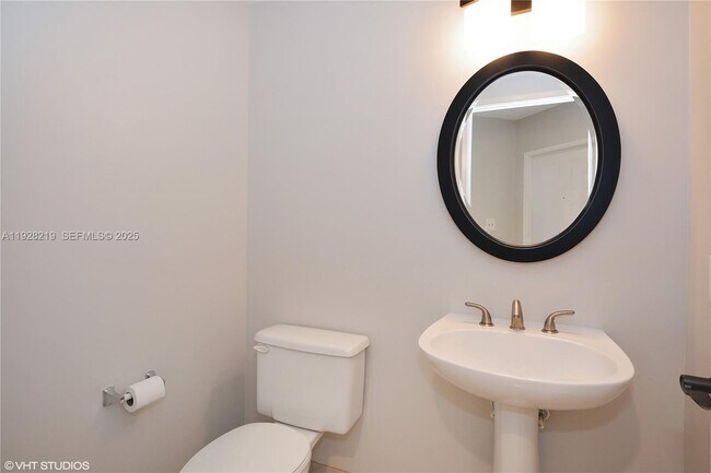 Building Photo - 6215 Old Court Rd