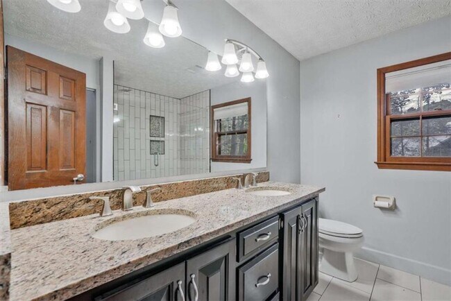 Building Photo - 5741 Wolf Laurel Dr SW