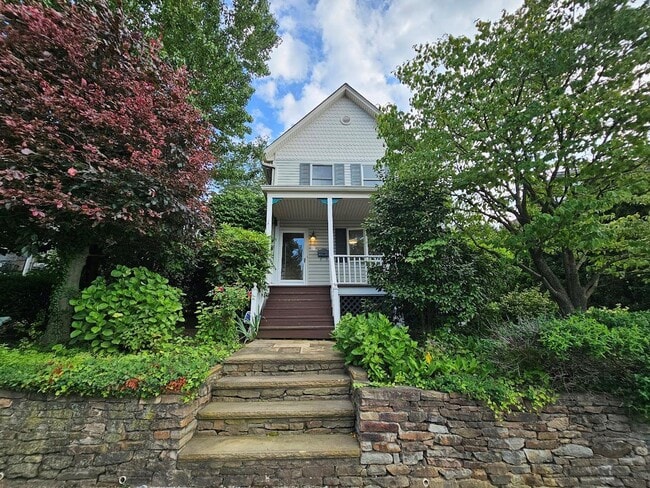 Primary Photo - 10 Covert St