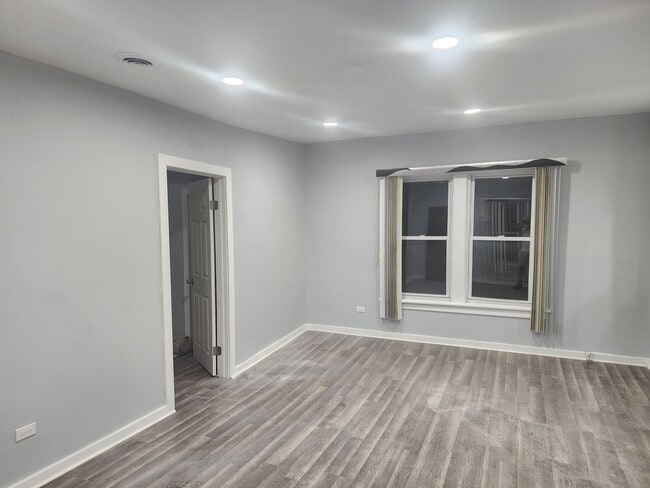 Building Photo - 10730 S Lafayette Ave