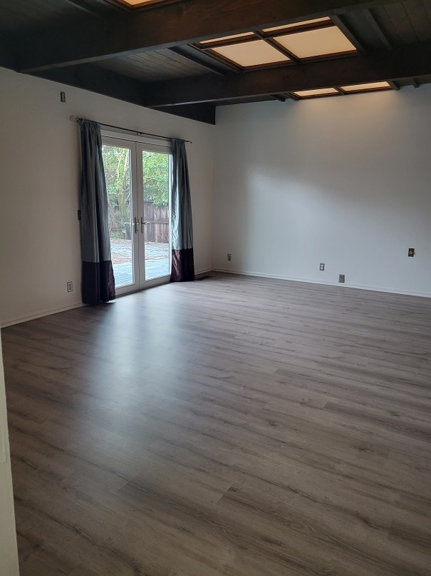 Building Photo - 485 Redwood Way