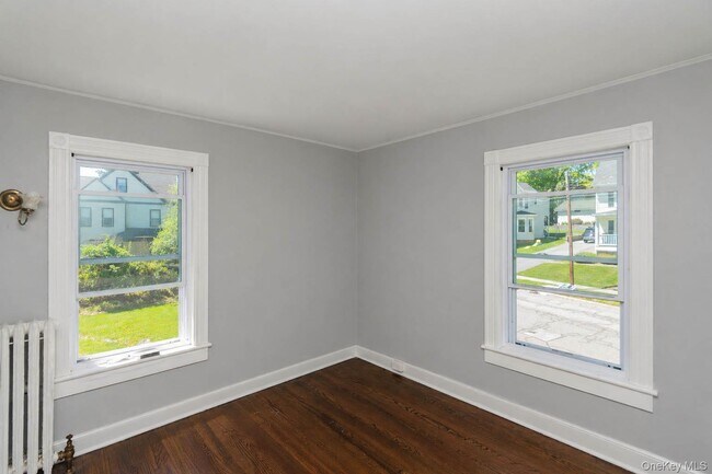 Building Photo - 139 Grand St