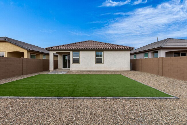 Building Photo - Charming 3-Bed Rental with Spacious Yard