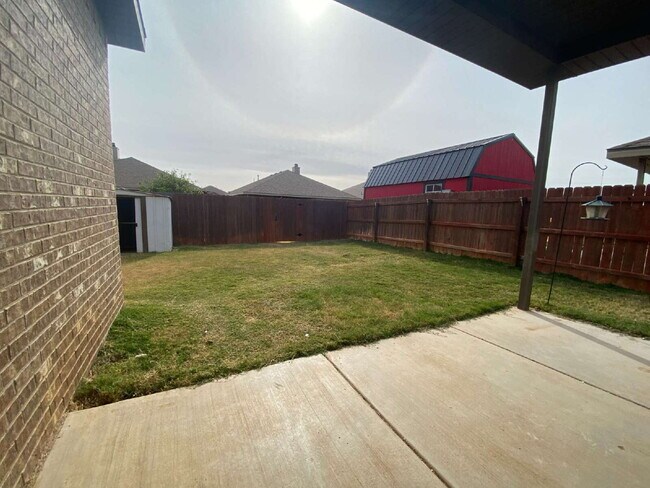 Building Photo - 4 bedroom, 2 bath in Quincy Park!