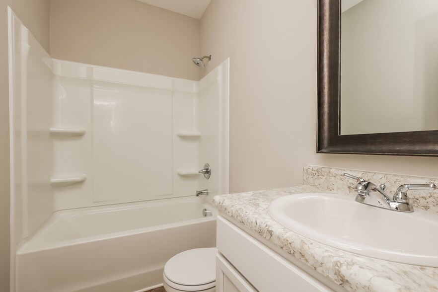 Building Photo - 1272 Black Oak Cir