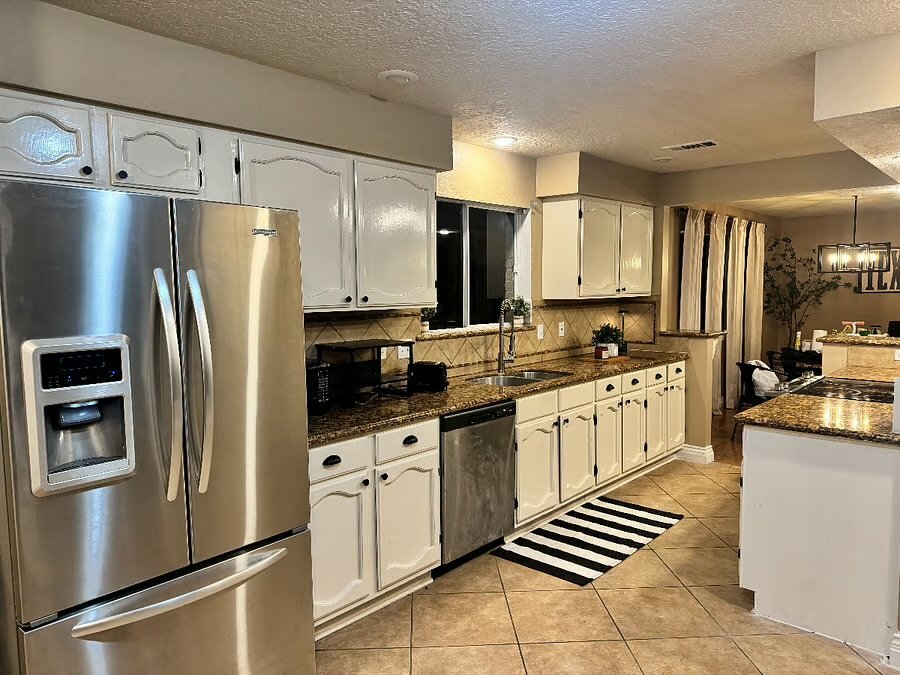 Building Photo - 2406 Strait Ln