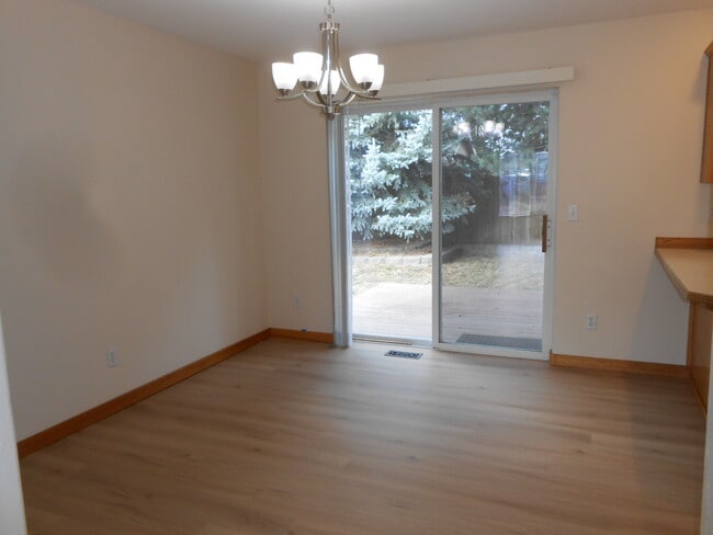 Building Photo - 20946 Lupine Ave