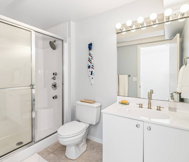 Building Photo - 12 Douglas Ct