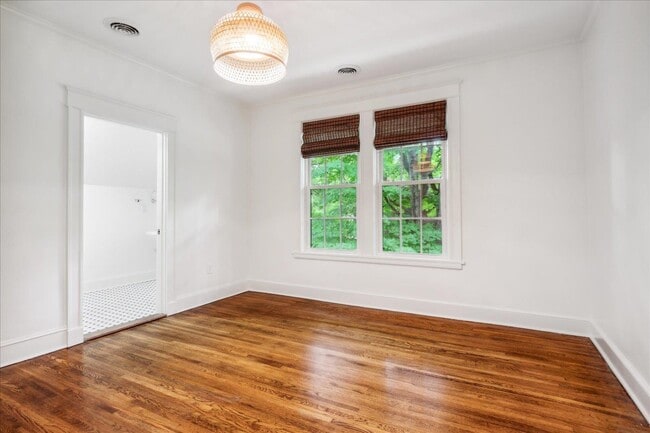 Building Photo - 128 Morningside Pl