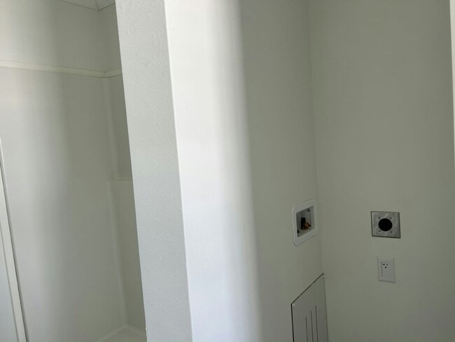 Building Photo - 16731 US-301