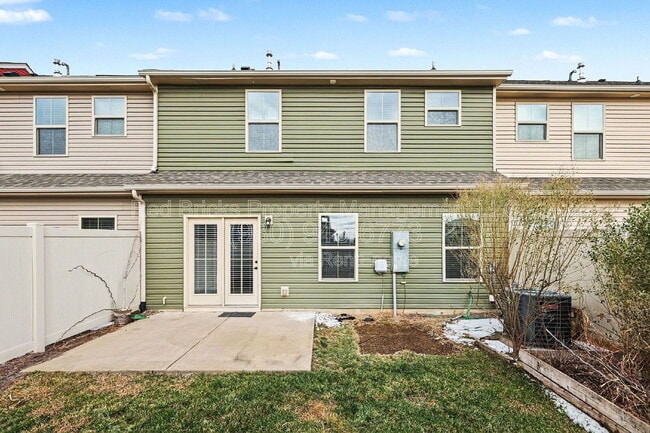 Building Photo - 727 Dynamo St NW