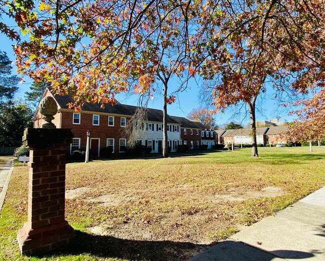 Primary Photo - 3810 Hermitage Rd