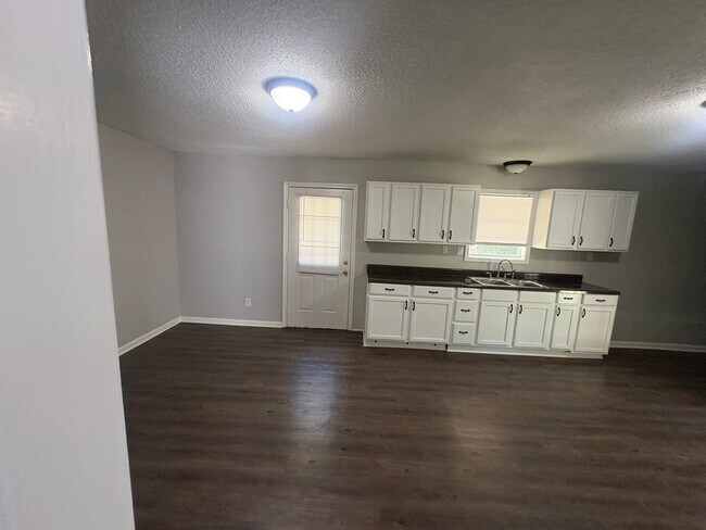 Building Photo - 5087 Blacksmith Dr