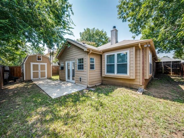 Building Photo - 734 Winding Oak Bend
