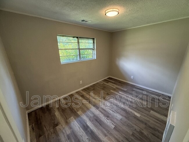Building Photo - 2281 Wildwood Dr