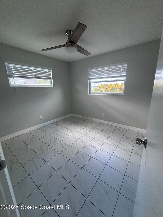 Building Photo - 465 Sundoro Ct