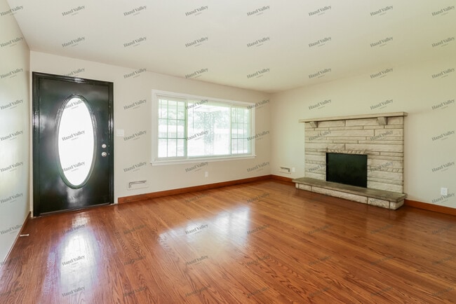 Building Photo - 4315 Clarene Dr