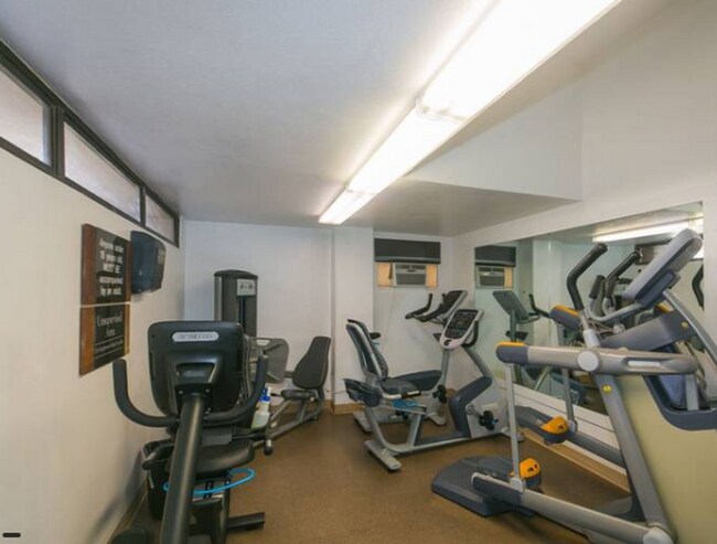 Building Photo - Renovated Fully Furnished 1 Bedroom at Discovery Bay