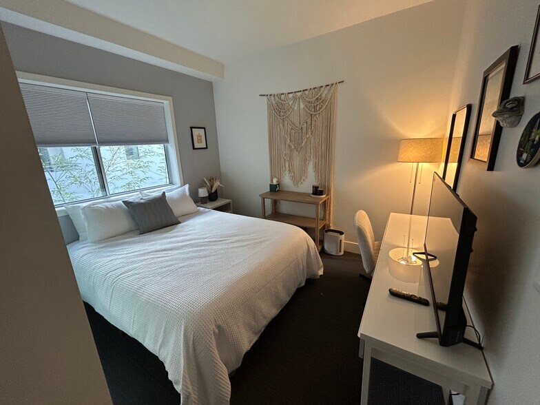 Building Photo - 1700 Sawtelle Blvd