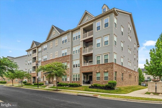 Building Photo - 6511 Walcott Ln
