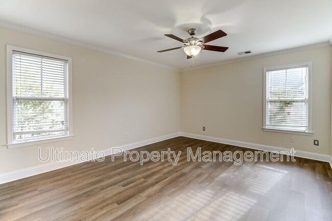 Building Photo - 902 Kiwi Ln