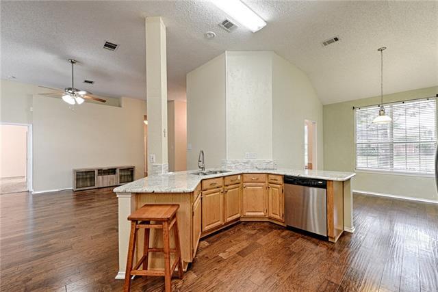 Building Photo - 1531 Hickory Trail