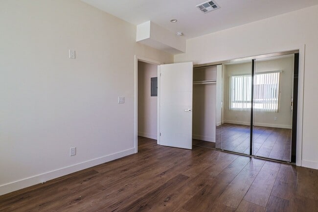 Building Photo - 2821 Virginia Rd