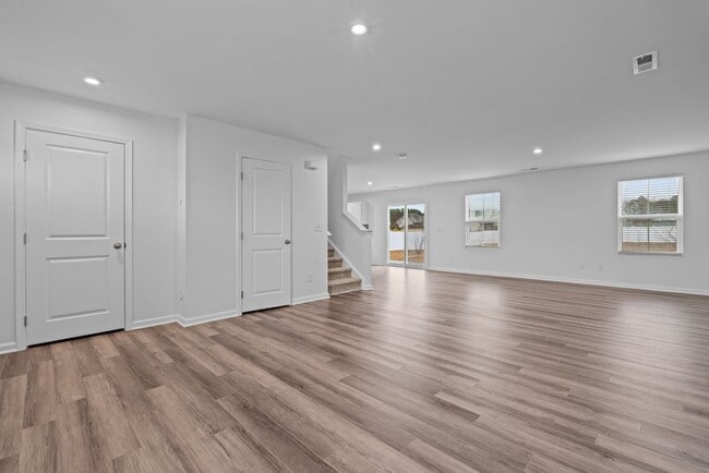 Building Photo - Dog Friendly Charming 4-Bedroom Home in Angier, NC