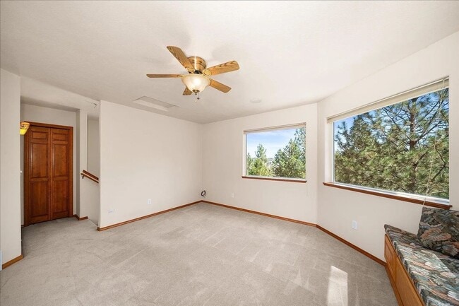 Building Photo - 7175 S Cedar Rd