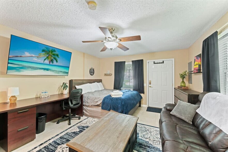 Building Photo - 15652 Coastal Ln