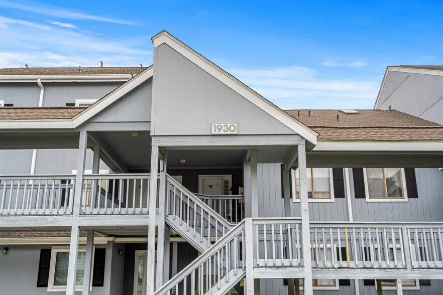 Building Photo - 1930 Bent Grass Dr