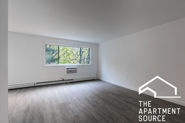 Building Photo - 7621 N Sheridan Rd