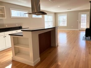 Building Photo - 26 N Main St