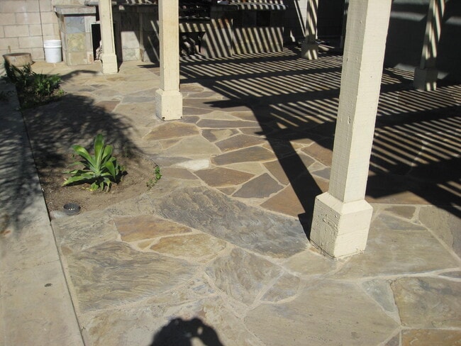 Building Photo - 9266 Cypress Ave