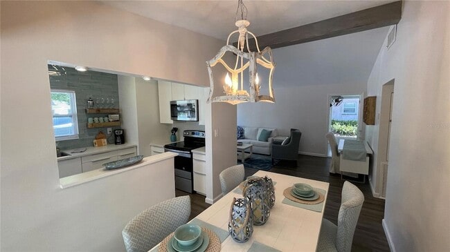 Building Photo - 2504 S Milmar Dr