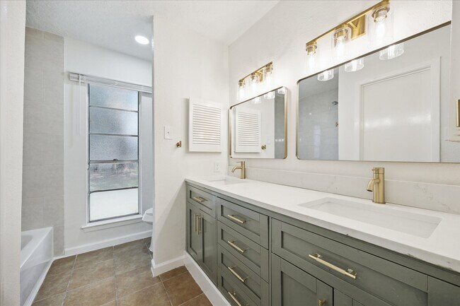 Building Photo - 8302 Bee Meadow Ln