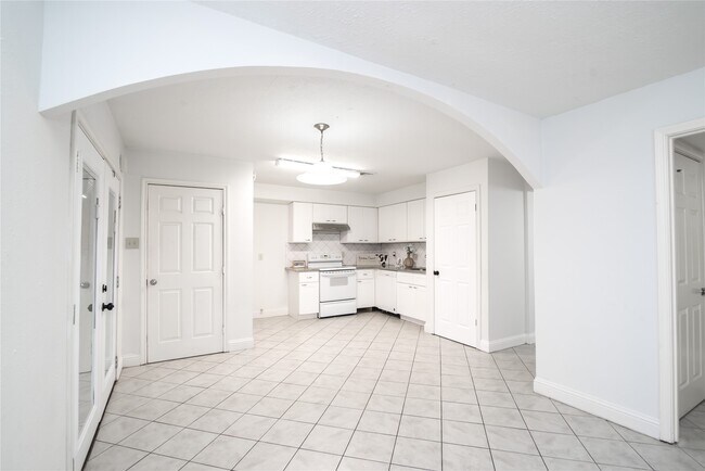 Building Photo - 7237 Cook Rd