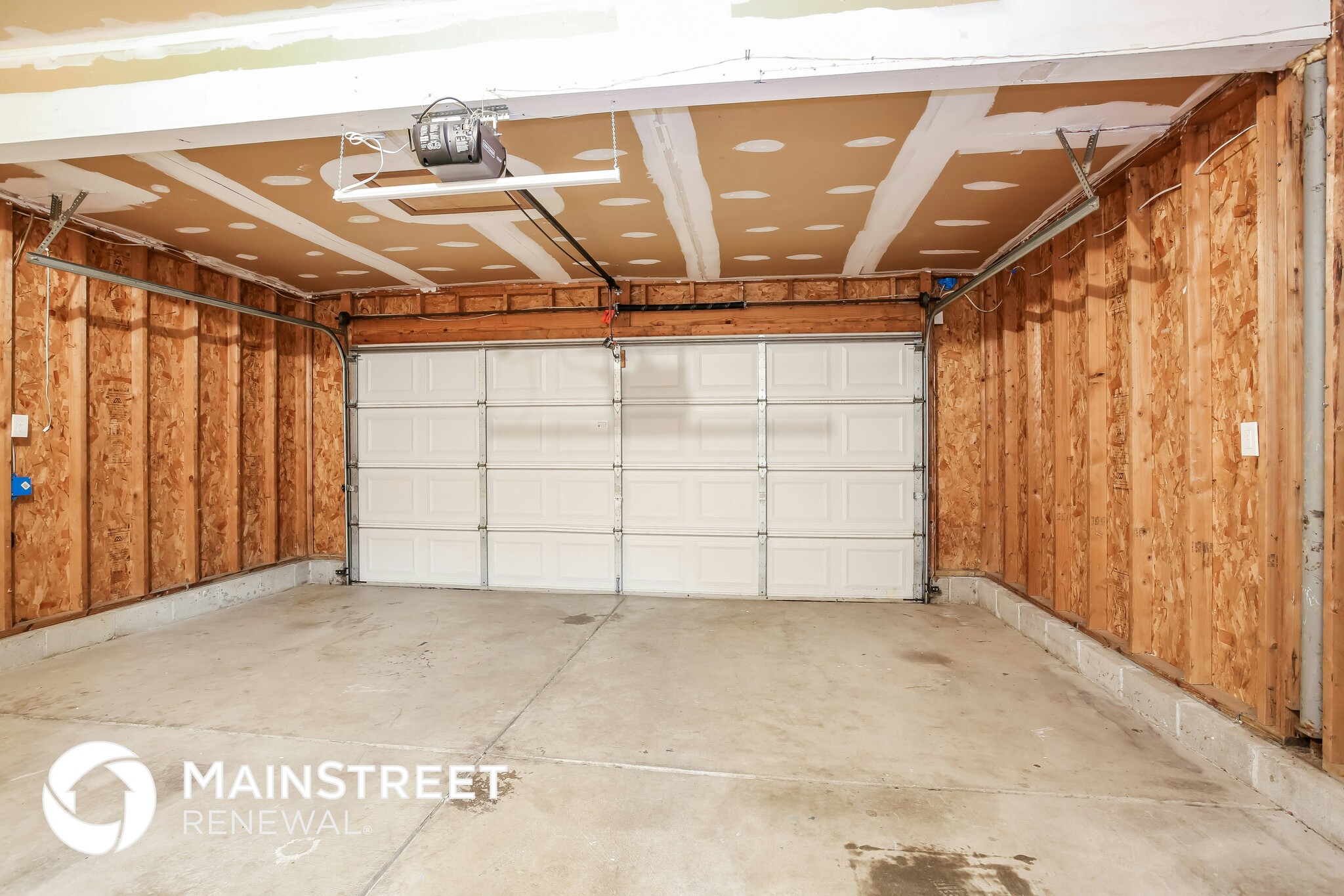 Building Photo - 1386 Hackworth St