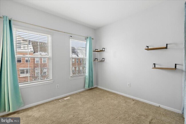 Building Photo - 5317 Chieftain Cir