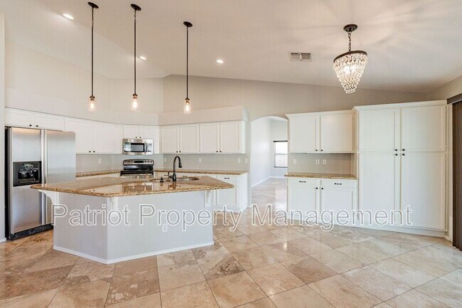 Primary Photo - 4704 E Villa Maria Dr