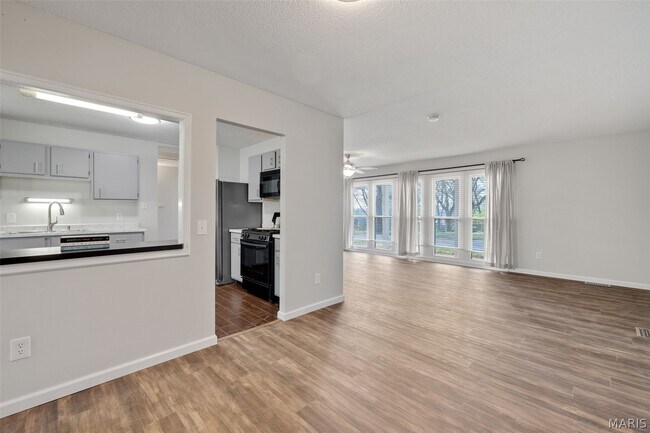 Building Photo - 4649 McIlroy Dr