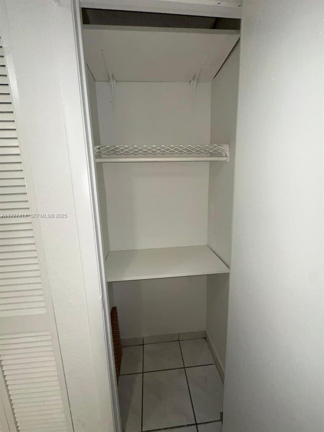 Building Photo - 5665 W 20th Ave