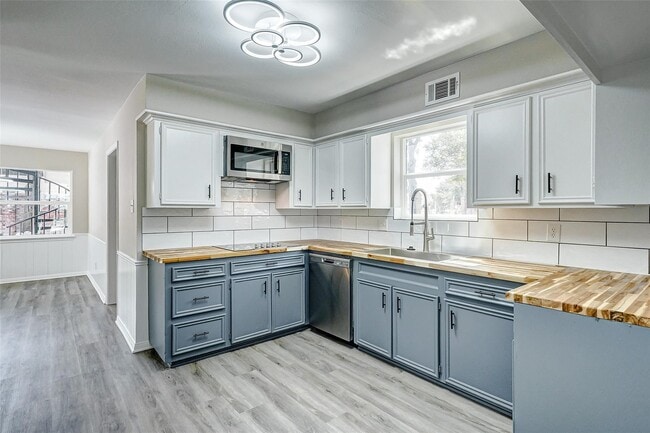 Building Photo - 5219 Lookout Mountain Dr