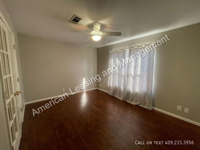 Building Photo - Beautifully Updated 3/2.5 Townhome in Beau...