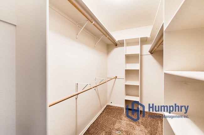 Building Photo - Charming home minutes from Settler's Park