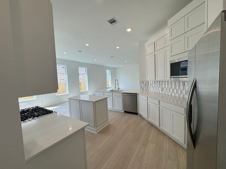 Building Photo - 4227 Eagle Pass Dr