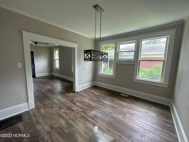 Building Photo - 1002 Fairfield Ave