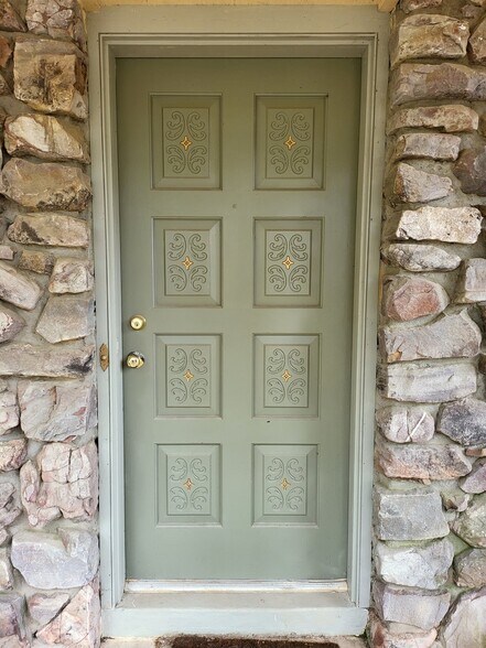 Building Photo - 10 Northhaven Pl